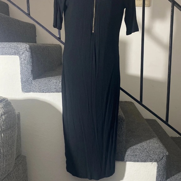 BLACK DRESS - Picture 3 of 6